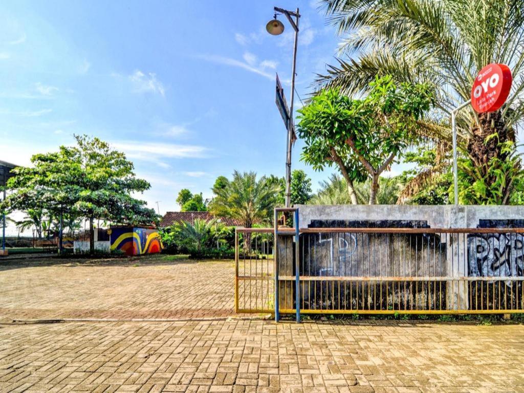 Oyo 90222 Lafa Park Syariah