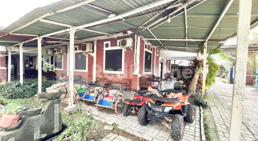 Oyo 90222 Lafa Park Syariah Hotel 2*