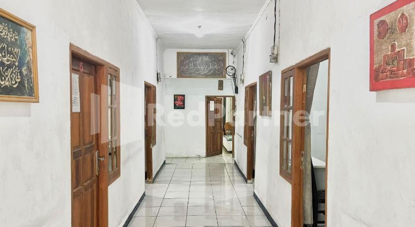 Oyo 90222 Lafa Park Syariah Bekasi
