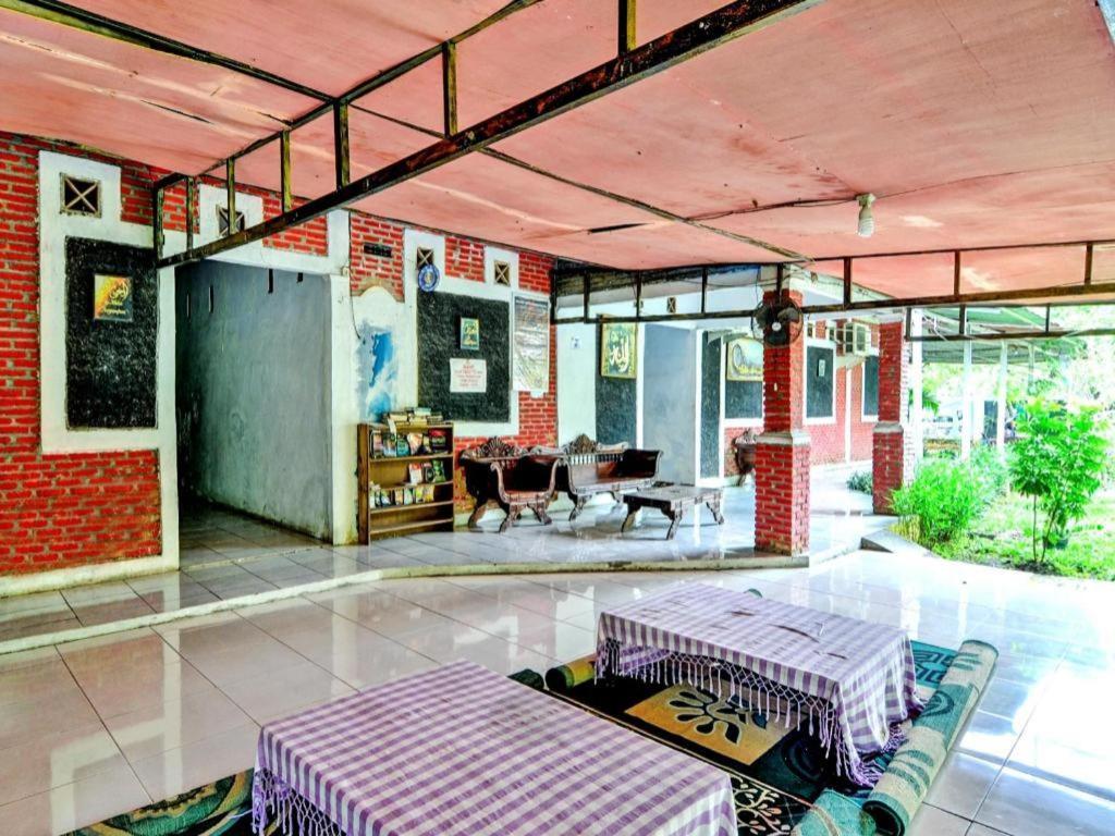 Oyo 90222 Lafa Park Syariah 2* Bekasi
